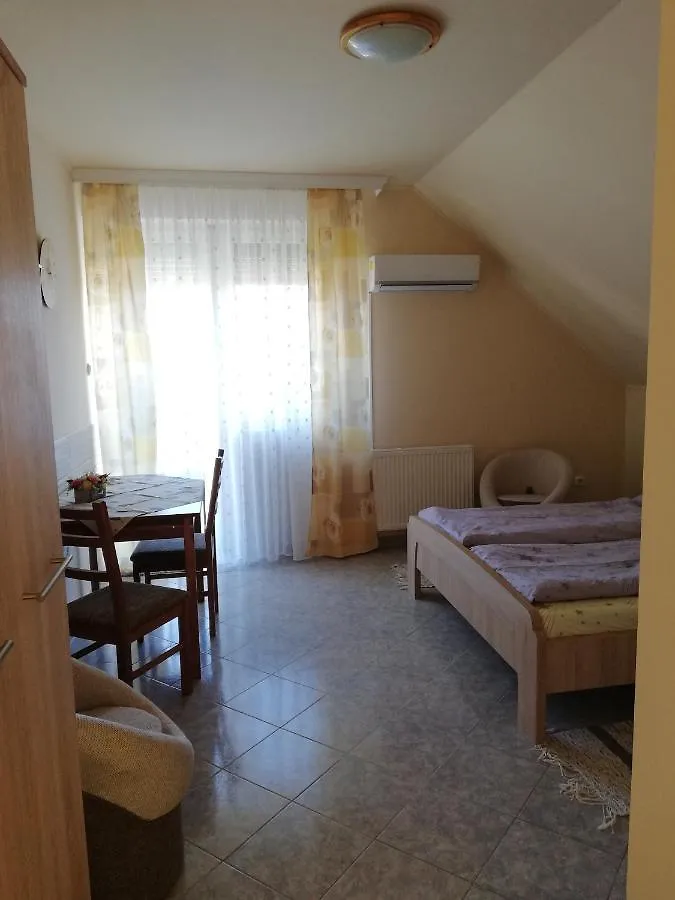 Imola Es Andrea Apartmanhaz Apartment Hajduszoboszlo 0*,