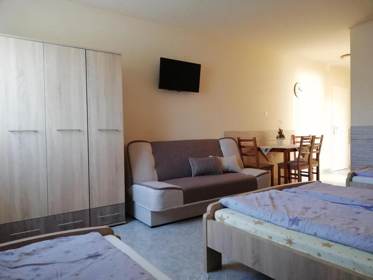 Apartment Imola Es Andrea Apartmanhaz Hajduszoboszlo Hungary